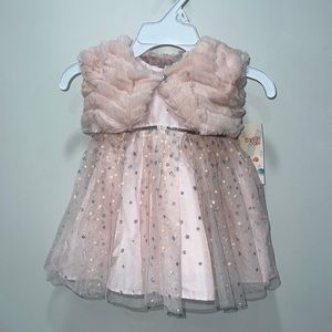 #NWT Sweet Princess-like dress with removable fur shawl.
